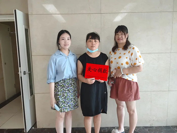 暖心慰問，進(jìn)行中